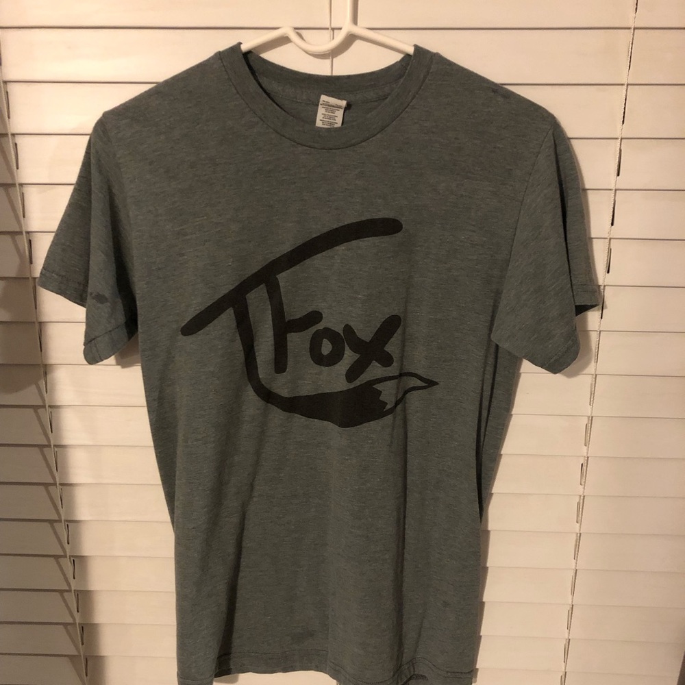 Tee shirt